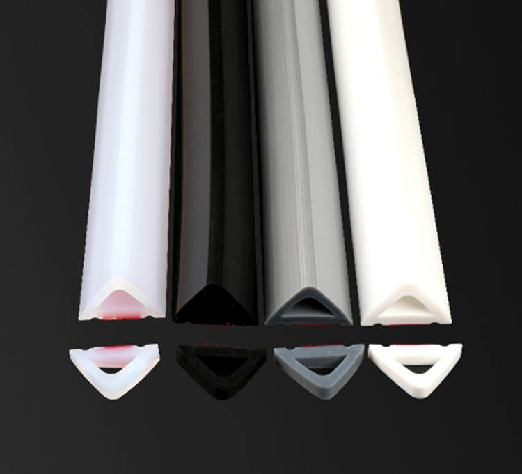 Bathroom Caulk Siliconized - Striscia sigillante triangolare in silicone autoadesiva