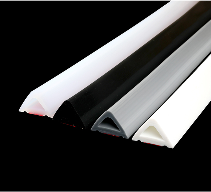 Striscia sigillante triangolar - Bathroom Caulk Siliconized recensione e prezzo